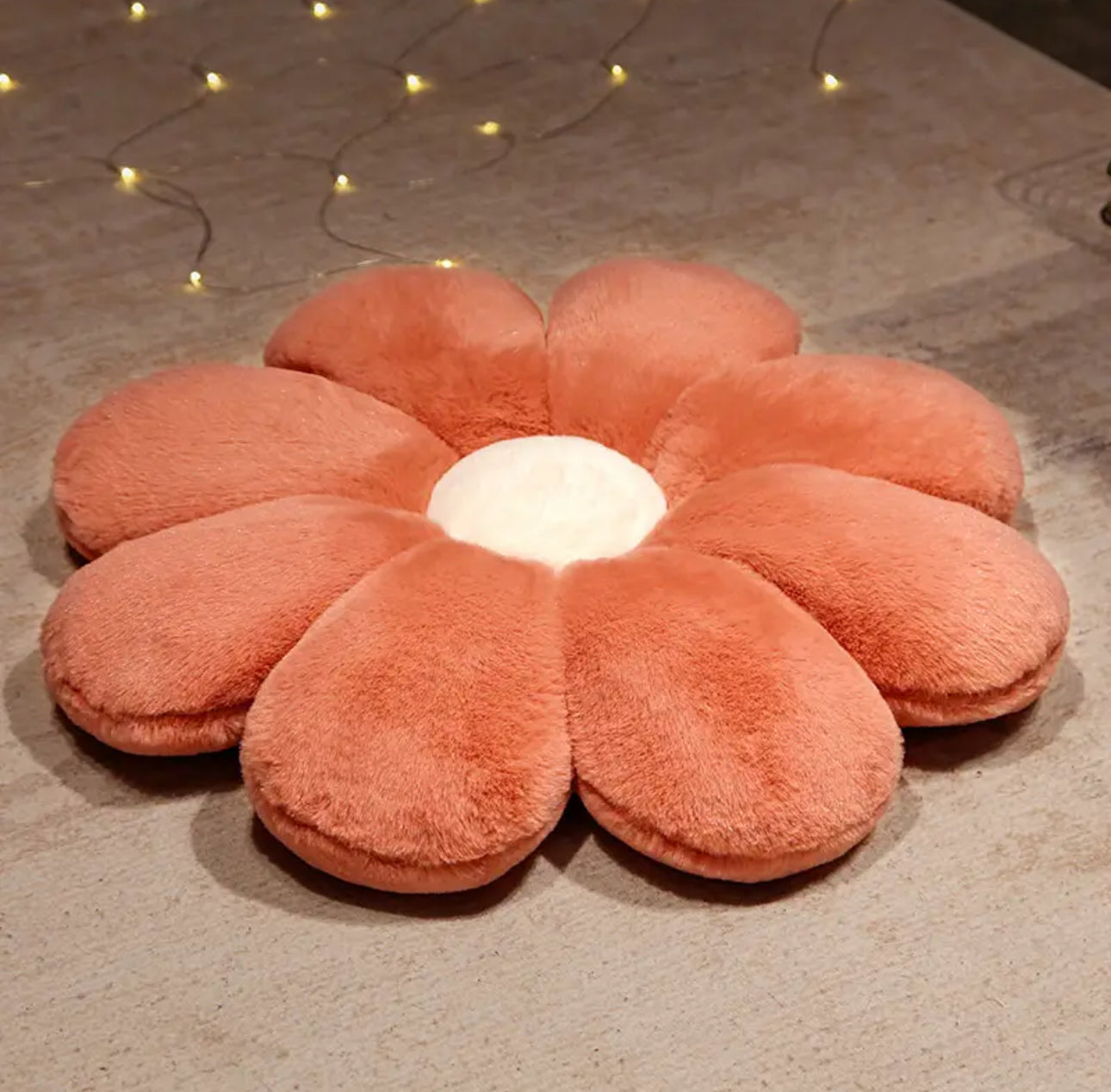 Cosy Daisy - Flower Cushion