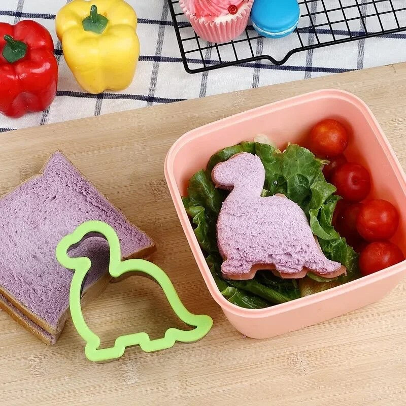 Munch N Crunch - Sandwich and Fruit Shape Cutters (12 Pieces)