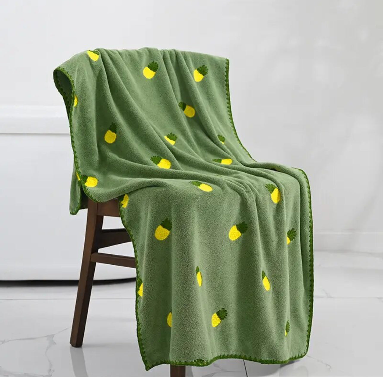 Soft Velvet - Towel with Cute Embroidered Patterns