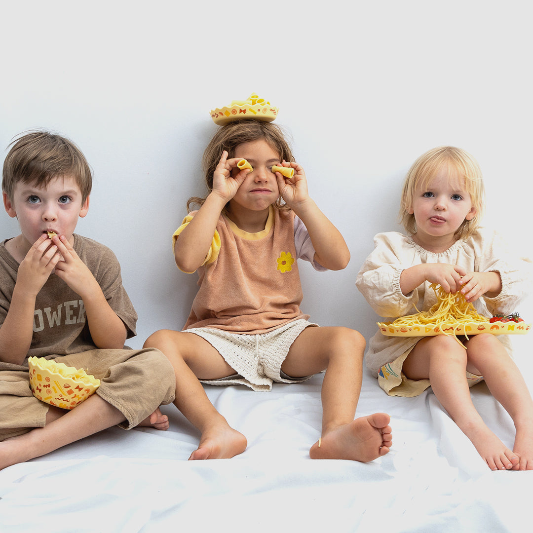 Pasta Wavy Edge Silicone Bowl and Plate Set